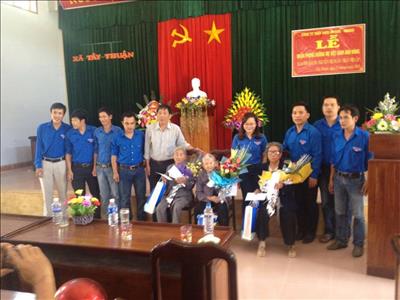 Công ty Thủy điện An Khê – Ka Nak nhận phụng dưỡng bà mẹ Việt Nam anh hùng 