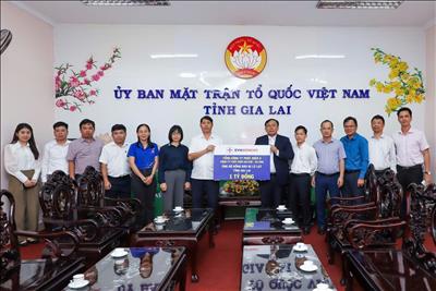 Công ty Thủy điện An Khê – Ka Nak ủng hộ 2 tỷ đồng hỗ trợ đồng bào lũ lụt Gia Lai